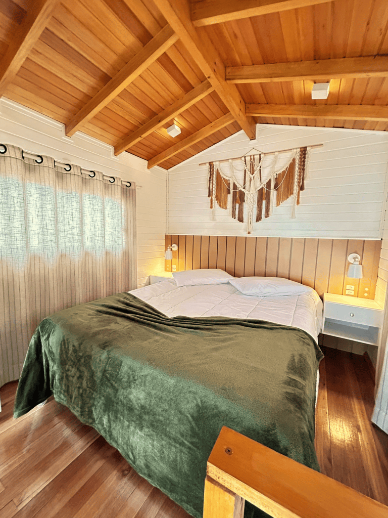 Winter Hut – Tiny House Village